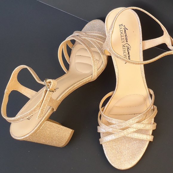 Badgley Mischka Shoes - SIZE 6.5. BADGLEY MISCHKA American Glamour gold glitter block heels sandals.